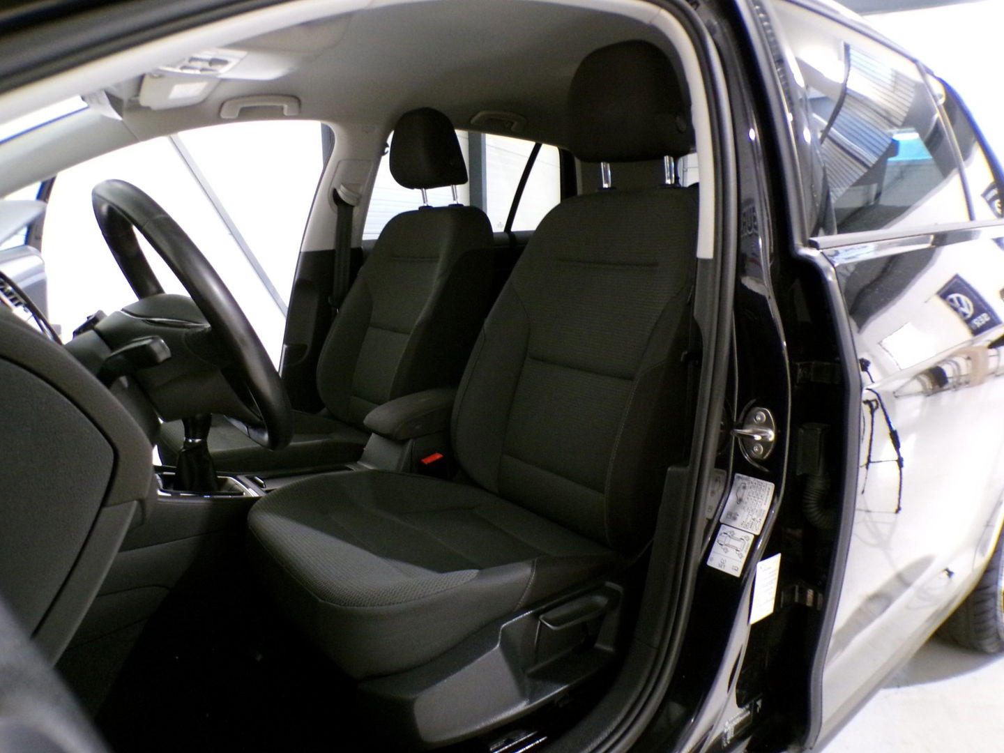 Volkswagen Golf 1.0 TSI Comfortline Apple-carplay Stoelverwarming Achteruitrijcamera 19"Velgen Parkeersensoren Adaptive-cruise DAB