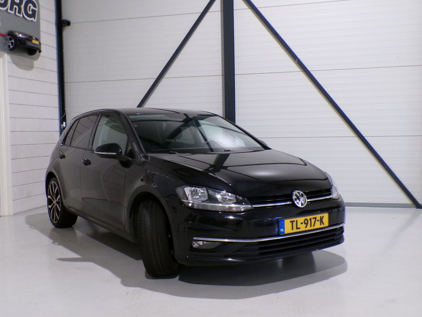 Volkswagen Golf 1.0 TSI Comfortline Apple-carplay Stoelverwarming Achteruitrijcamera 19"Velgen Parkeersensoren Adaptive-cruise DAB