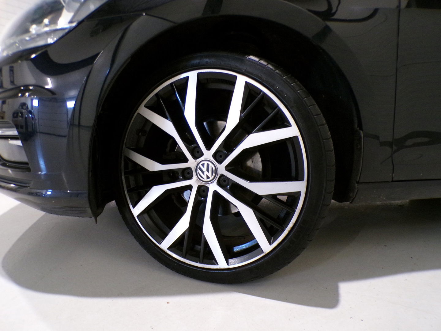 Volkswagen Golf 1.0 TSI Comfortline Apple-carplay Stoelverwarming Achteruitrijcamera 19"Velgen Parkeersensoren Adaptive-cruise DAB