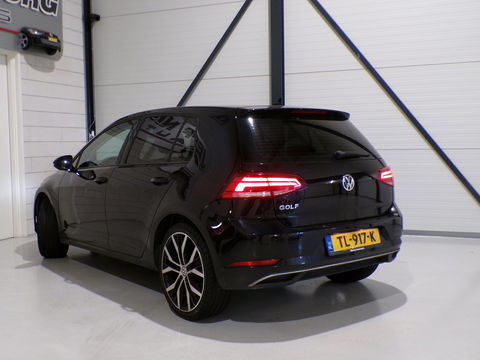 Volkswagen Golf 1.0 TSI Comfortline Apple-carplay Stoelverwarming Achteruitrijcamera 19"Velgen Parkeersensoren Adaptive-cruise DAB