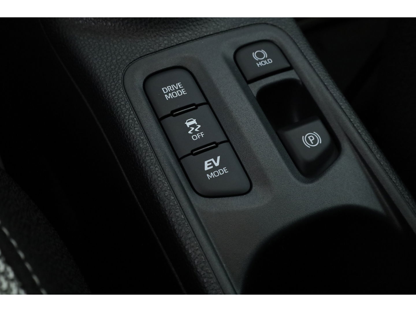 Toyota Aygo X Hybrid 115 GR Sport | Direct Leverbaar | Camera | Adapt. Cruise | JBL Audio | Keyless | Stoelverw. | Apple CarPlay |