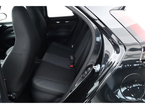 Toyota Aygo X Hybrid 115 GR Sport | Direct Leverbaar | Camera | Adapt. Cruise | JBL Audio | Keyless | Stoelverw. | Apple CarPlay |