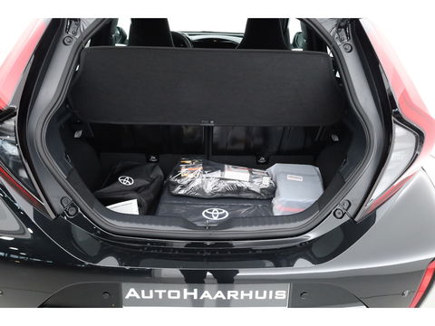 Toyota Aygo X Hybrid 115 GR Sport | Direct Leverbaar | Camera | Adapt. Cruise | JBL Audio | Keyless | Stoelverw. | Apple CarPlay |