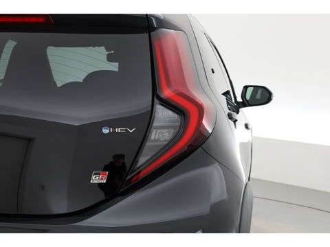 Toyota Aygo X Hybrid 115 GR Sport | Direct Leverbaar | Camera | Adapt. Cruise | JBL Audio | Keyless | Stoelverw. | Apple CarPlay |