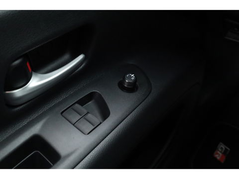 Toyota Aygo X Hybrid 115 GR Sport | Direct Leverbaar | Camera | Adapt. Cruise | JBL Audio | Keyless | Stoelverw. | Apple CarPlay |