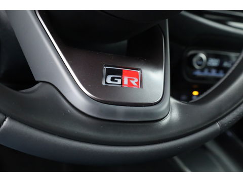 Toyota Aygo X Hybrid 115 GR Sport | Direct Leverbaar | Camera | Adapt. Cruise | JBL Audio | Keyless | Stoelverw. | Apple CarPlay |