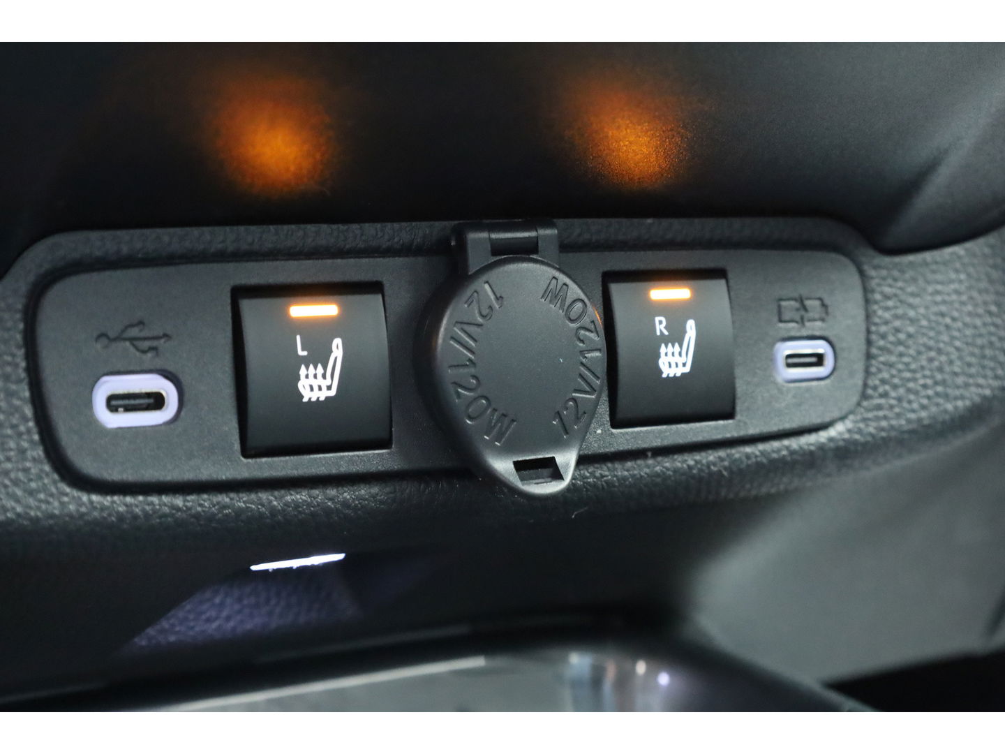 Toyota Aygo X Hybrid 115 GR Sport | Direct Leverbaar | Camera | Adapt. Cruise | JBL Audio | Keyless | Stoelverw. | Apple CarPlay |