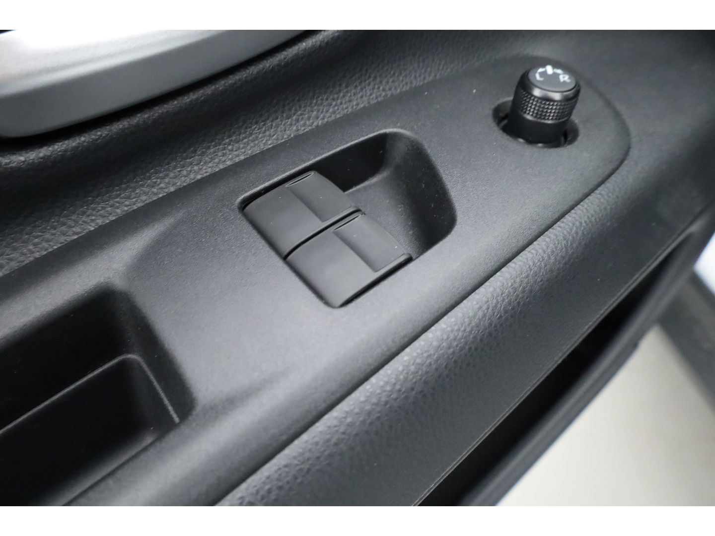 Toyota Aygo X Hybrid 115 GR Sport | Direct Leverbaar | Camera | Adapt. Cruise | JBL Audio | Keyless | Stoelverw. | Apple CarPlay |