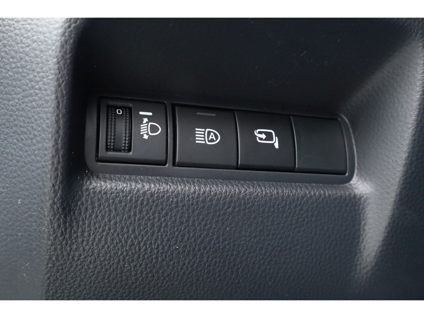 Toyota Aygo X Hybrid 115 GR Sport | Direct Leverbaar | Camera | Adapt. Cruise | JBL Audio | Keyless | Stoelverw. | Apple CarPlay |