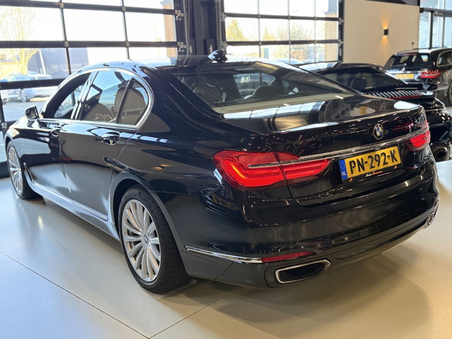 BMW 7 Serie 740i 327PK High Ex. / 360° / Massage / M Individual / Laser