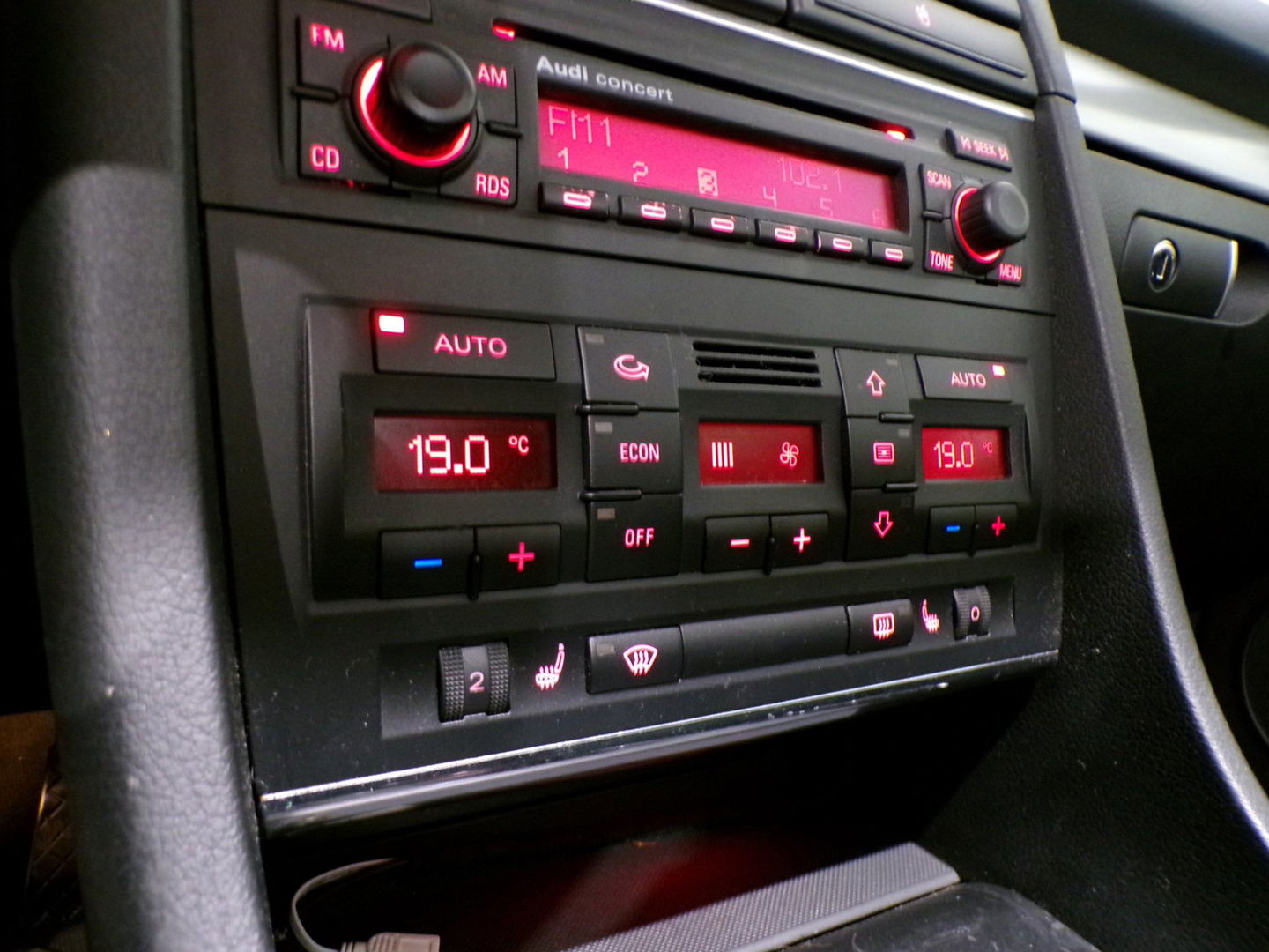 Audi A4 Cabriolet 1.8 Turbo S-Line Xenon Leer Stoelverwarming 18"Velgen Parkeersensoren Garantie I Apple-carplay inbouw mogelijk