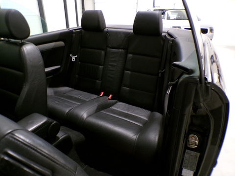 Audi A4 Cabriolet 1.8 Turbo S-Line Xenon Leer Stoelverwarming 18"Velgen Parkeersensoren Garantie I Apple-carplay inbouw mogelijk