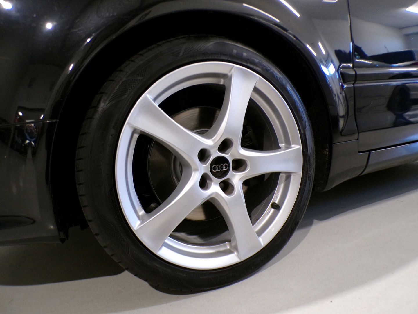 Audi A4 Cabriolet 1.8 Turbo S-Line Xenon Leer Stoelverwarming 18"Velgen Parkeersensoren Garantie I Apple-carplay inbouw mogelijk