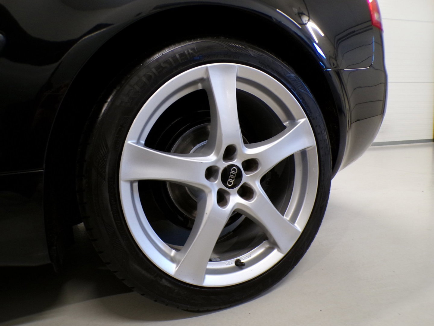 Audi A4 Cabriolet 1.8 Turbo S-Line Xenon Leer Stoelverwarming 18"Velgen Parkeersensoren Garantie I Apple-carplay inbouw mogelijk