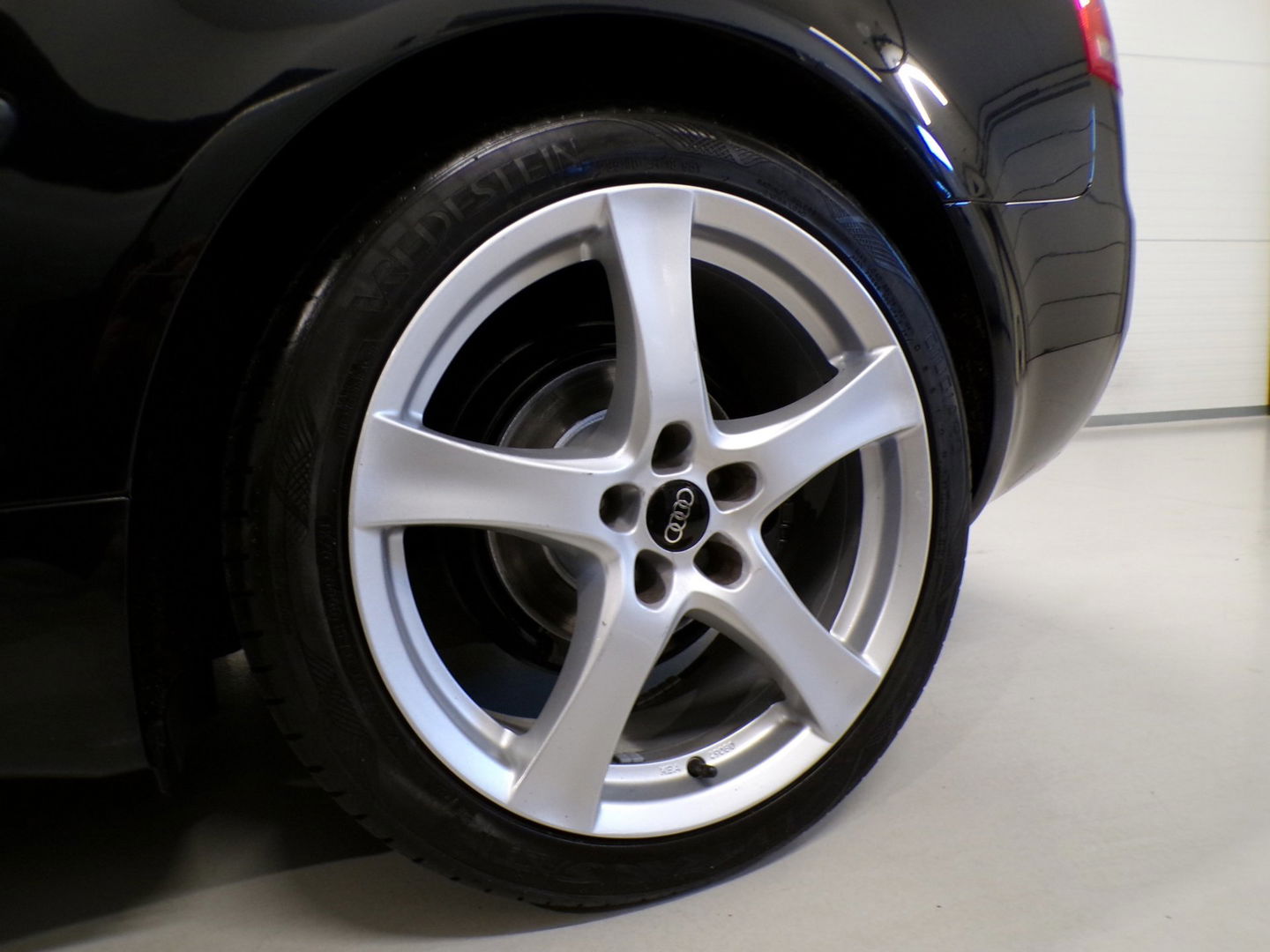 Audi A4 Cabriolet 1.8 Turbo S-Line Xenon Leer Stoelverwarming 18"Velgen Parkeersensoren Garantie I Apple-carplay inbouw mogelijk