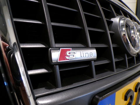 Audi A4 Cabriolet 1.8 Turbo S-Line Xenon Leer Stoelverwarming 18"Velgen Parkeersensoren Garantie I Apple-carplay inbouw mogelijk