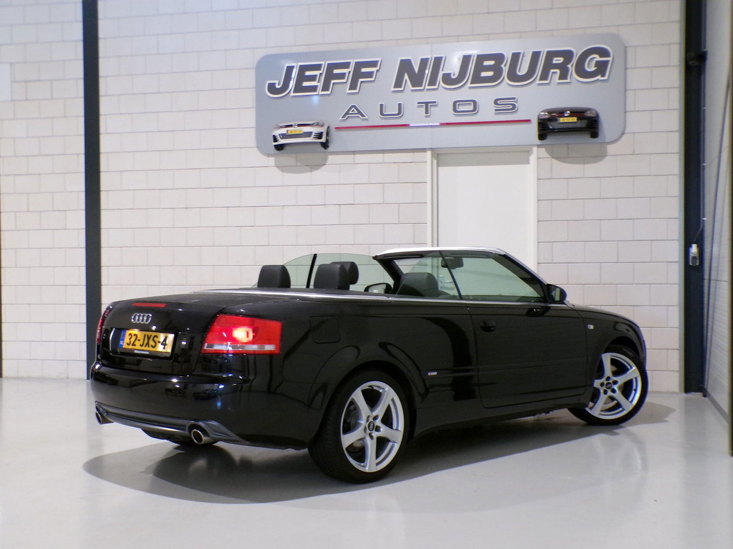 Audi A4 Cabriolet 1.8 Turbo S-Line Xenon Leer Stoelverwarming 18"Velgen Parkeersensoren Garantie I Apple-carplay inbouw mogelijk