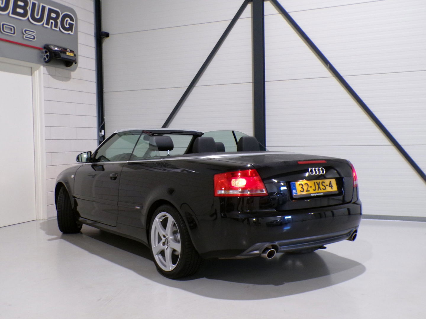 Audi A4 Cabriolet 1.8 Turbo S-Line Xenon Leer Stoelverwarming 18"Velgen Parkeersensoren Garantie I Apple-carplay inbouw mogelijk