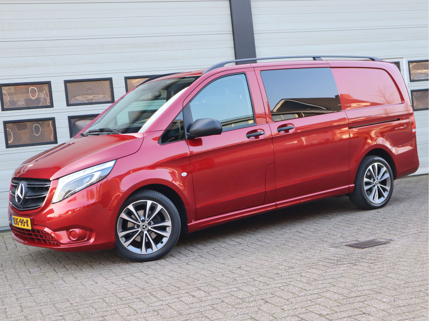 Mercedes-Benz Vito 116 CDI Euro 6 Automaat - DC 5 Pers - 2x Schuifdeur - LED - Trekhaak - Camera