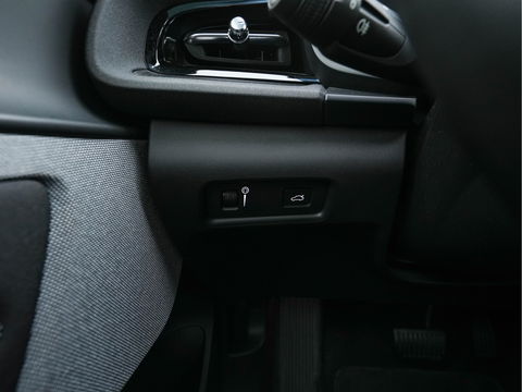 Polestar 2 Long Range Dual Motor Launch Edition 78kWh (3-Fase-11kW) {SOH-88%} Aut.*PANO | NAVI-FULLMAP | FULL-LED | ADAPTIVE-CRUISE | BLINDSPOT | TOPVIEW | KEYLESS | LANE-ASSIST | DIGI-COCKPIT | CARPLAY | DAB+ | HEATED-SPORTSEATS | CAMERA | MEMORY-PACK | PDC | 19''A