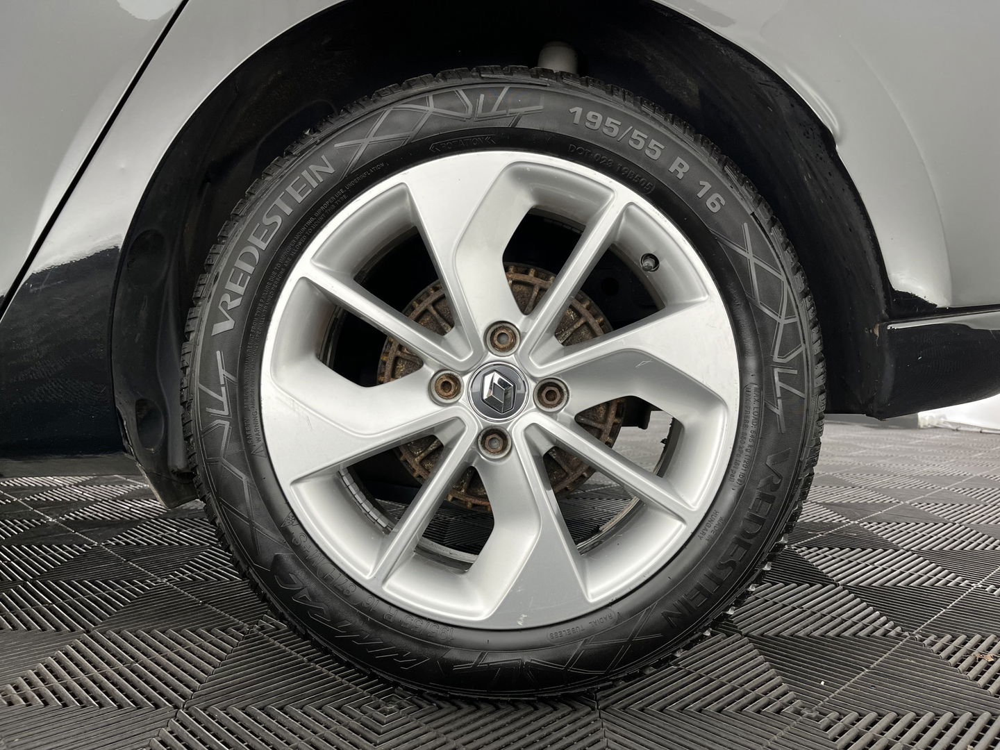 Renault Clio Estate 1.5 dCi ECO Dynamique *NAVI-FULLMAP | AIRCO | CRUISE | KEYLESS | COMFORTSEATS | BASS-REFLEX-AUDIO | PRIVACYGLASS | 16"ALU*