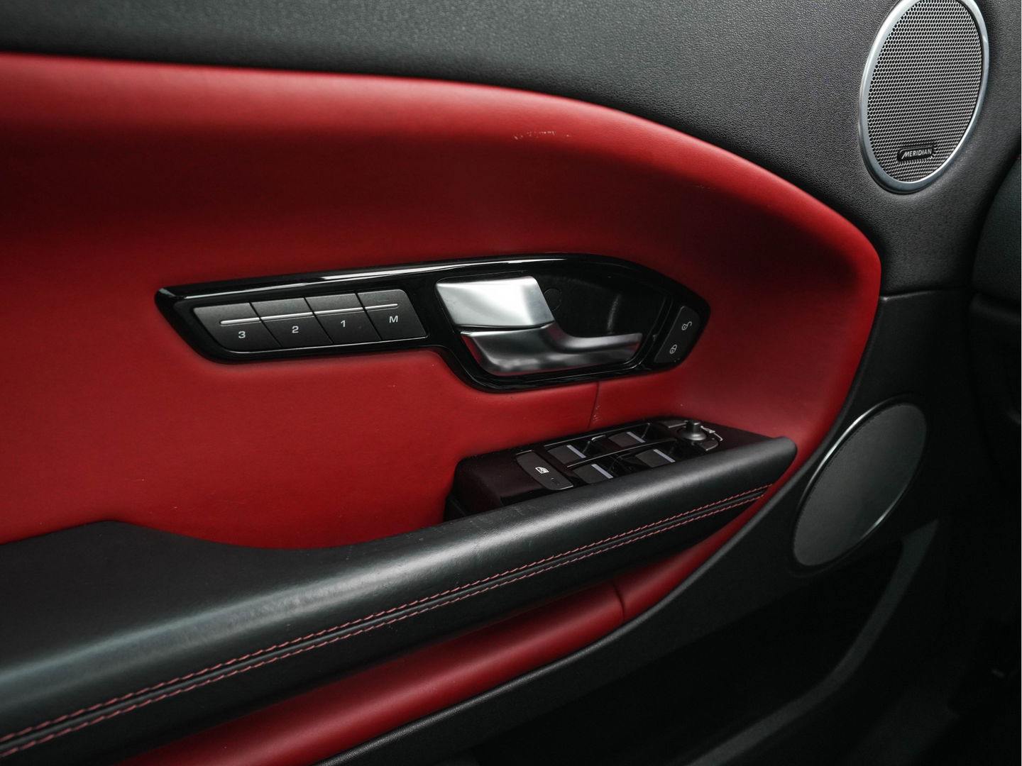 Land Rover Range Rover Evoque 2.0 TD4 HSE Dynamic (INCL-BTW)  Aut. *PANO | LEATHER | FULL-LED | MEMORY-PACK | MERIDIAN-SOUND | BLINDSPOT | HEAD-UP | HEATED-COMFORTSEATS | NAVI-FULLMAP | CAMERA | ECC | PDC | CRUISE | TOWBAR | 20''ALU*