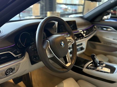 BMW 7 Serie 740i 327PK High Ex. / 360° / Massage / M Individual / Laser