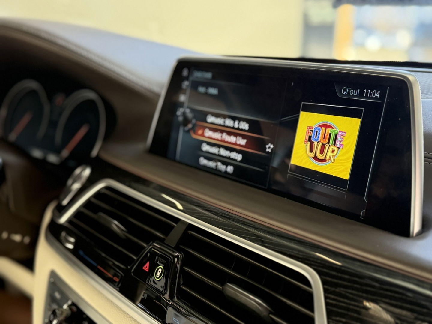 BMW 7 Serie 740i 327PK High Ex. / 360° / Massage / M Individual / Laser