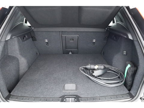 Volvo XC40 1.5 T5 Plug-in hybrid Ultimate Dark | Facelift | Pano-dak | 360 camera | H&K Audio | Adap. cruise | Blis | Elek. Stoelen |