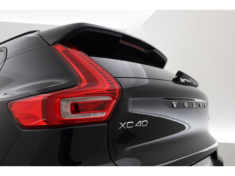 Volvo XC40 1.5 T5 Plug-in hybrid Ultimate Dark | Facelift | Pano-dak | 360 camera | H&K Audio | Adap. cruise | Blis | Elek. Stoelen |