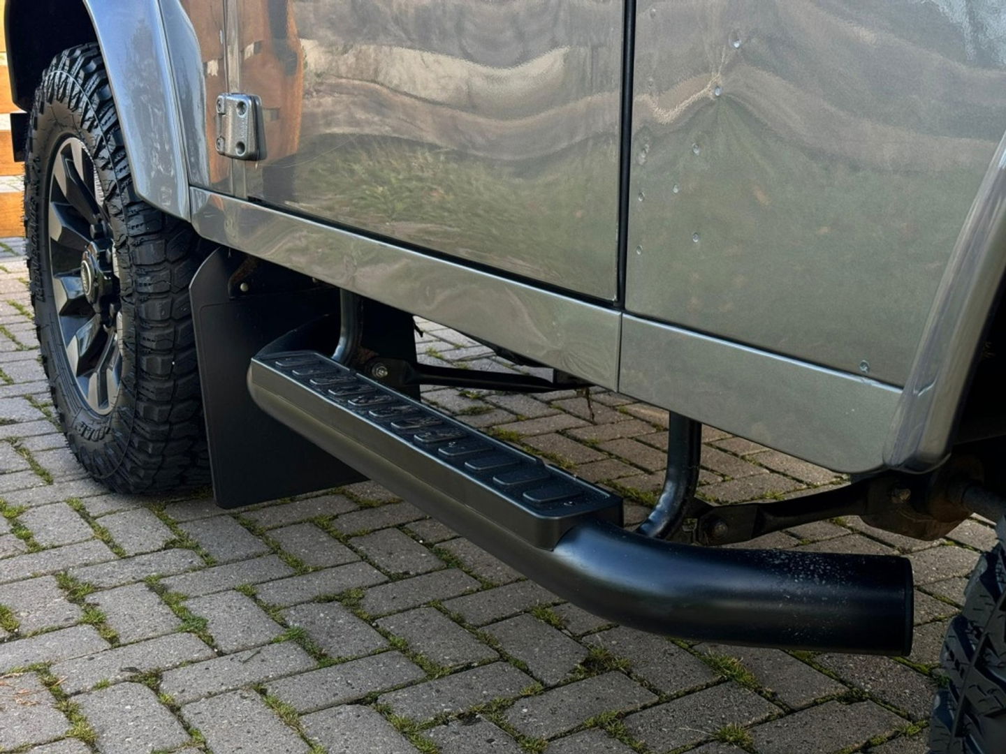 Land Rover Defender 2.4 TD4 HT 90" SE / Recaro / grijs kenteken / LED / *NAP*