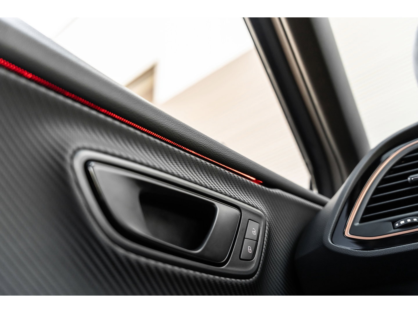 SEAT Leon ST 2.0 TSI CUPRA R 4DRIVE BLACKNESS GREY CARBON