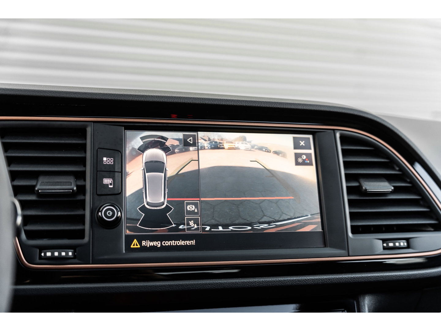 SEAT Leon ST 2.0 TSI CUPRA R 4DRIVE BLACKNESS GREY CARBON