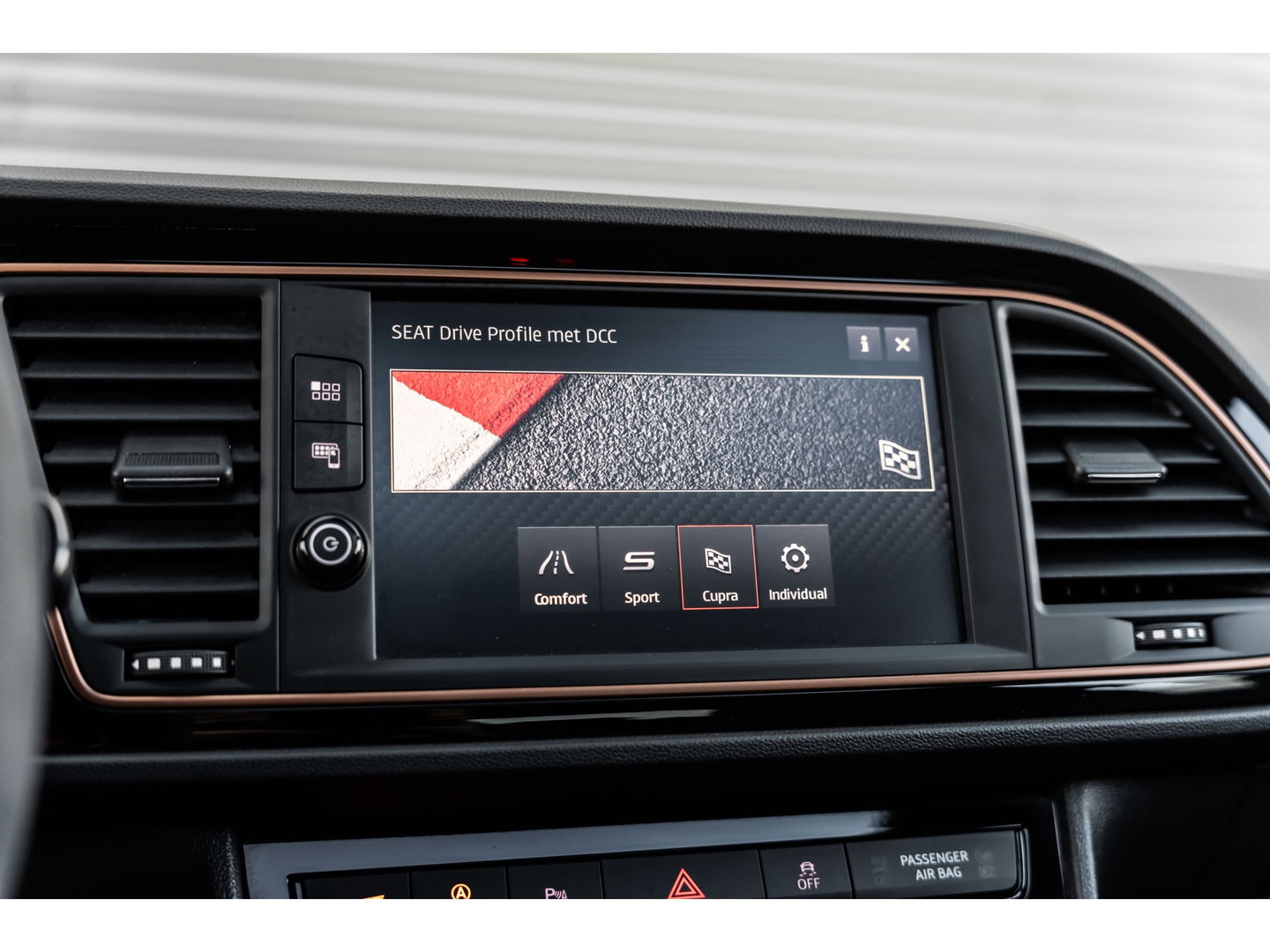 SEAT Leon ST 2.0 TSI CUPRA R 4DRIVE BLACKNESS GREY CARBON