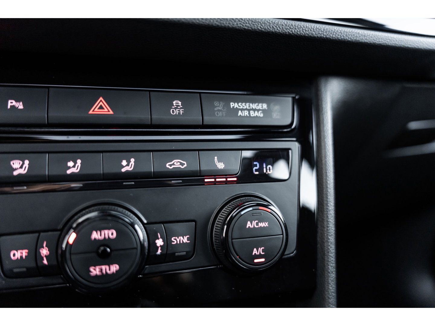 SEAT Leon ST 2.0 TSI CUPRA R 4DRIVE BLACKNESS GREY CARBON