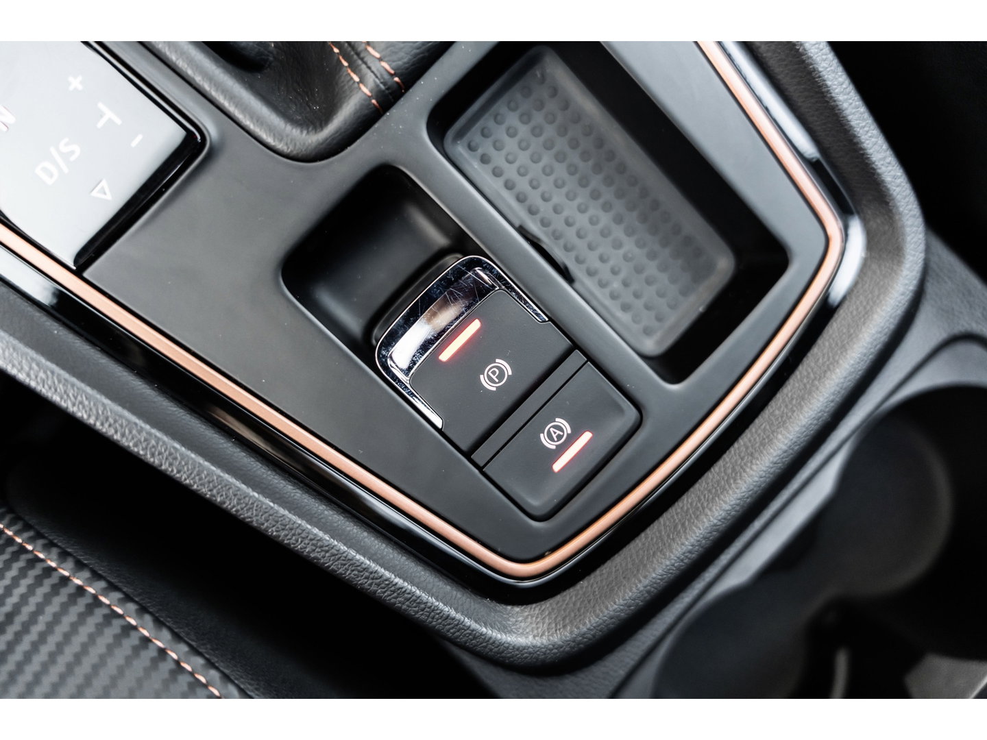 SEAT Leon ST 2.0 TSI CUPRA R 4DRIVE BLACKNESS GREY CARBON