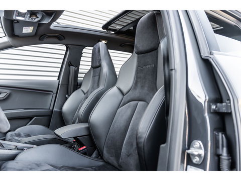 SEAT Leon ST 2.0 TSI CUPRA R 4DRIVE BLACKNESS GREY CARBON