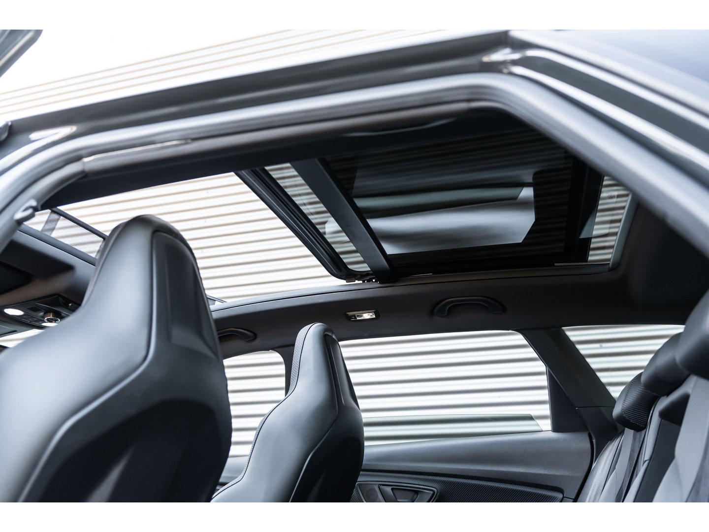 SEAT Leon ST 2.0 TSI CUPRA R 4DRIVE BLACKNESS GREY CARBON