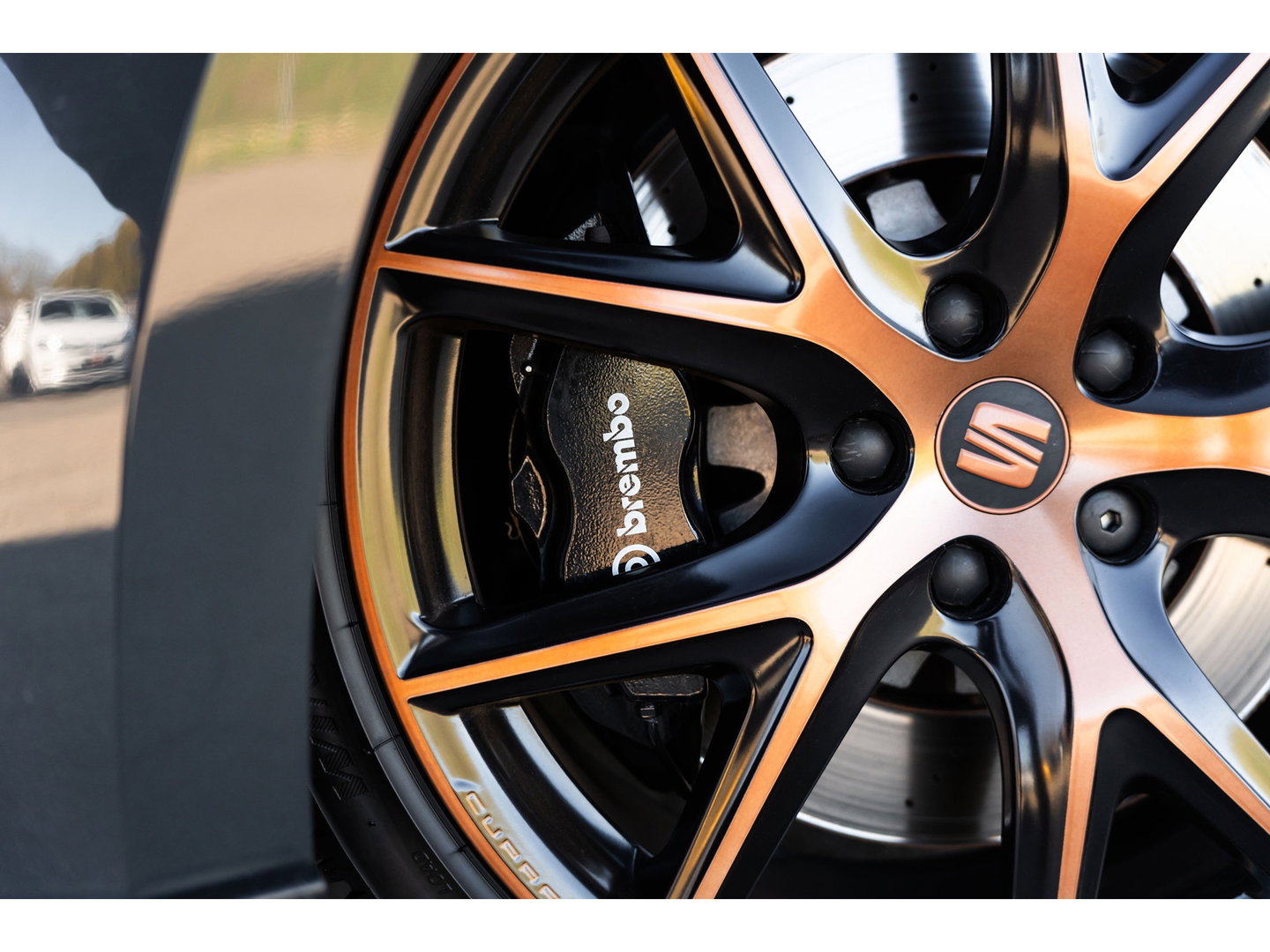 SEAT Leon ST 2.0 TSI CUPRA R 4DRIVE BLACKNESS GREY CARBON