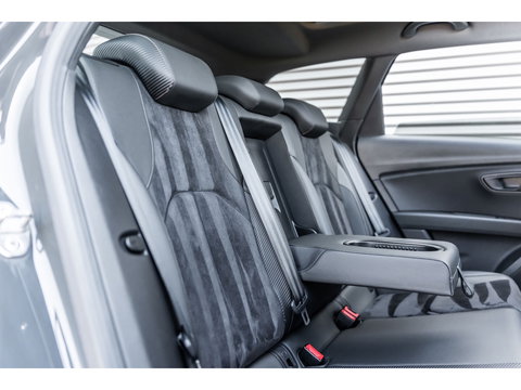 SEAT Leon ST 2.0 TSI CUPRA R 4DRIVE BLACKNESS GREY CARBON