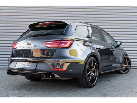 SEAT Leon ST 2.0 TSI CUPRA R 4DRIVE BLACKNESS GREY CARBON