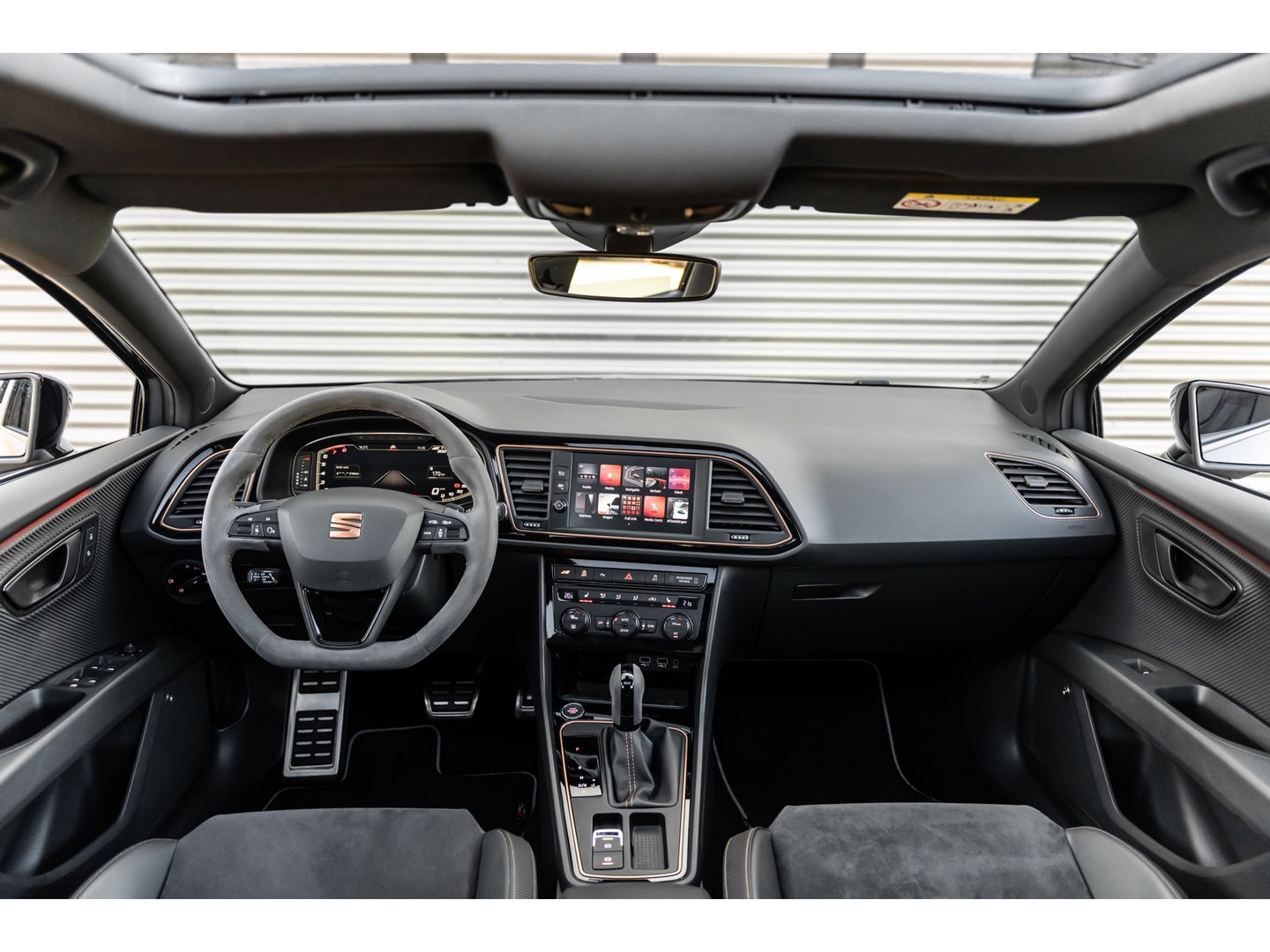 SEAT Leon ST 2.0 TSI CUPRA R 4DRIVE BLACKNESS GREY CARBON