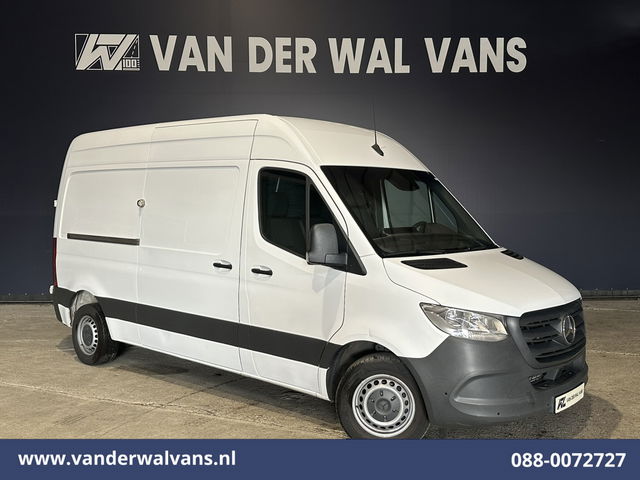Mercedes-Benz Sprinter - 214 CDI 143pk L2H2 Euro6 Airco | Camera | Apple Carplay | Cruisecontrol | Trekhaak Android Auto, Stoelverwarming, Parkeersensoren, Bijrijdersbank