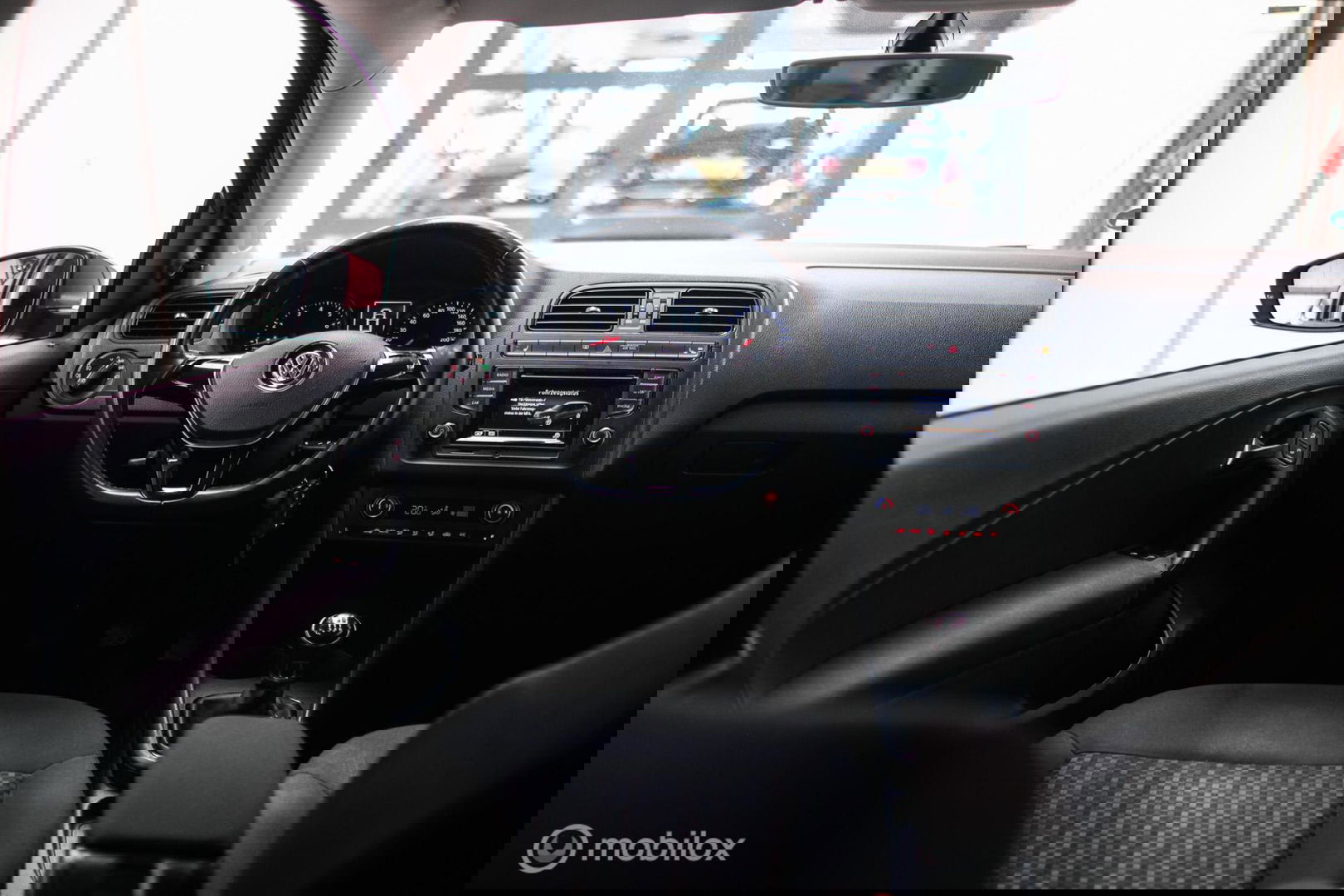 Volkswagen Polo 1.0 Comfortline | Cruise | Clima | Multimediascherm | All seasons | LMV | rijklaarprijs