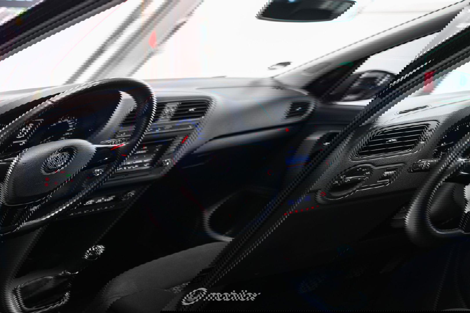 Volkswagen Polo 1.0 Comfortline | Cruise | Clima | Multimediascherm | All seasons | LMV | rijklaarprijs