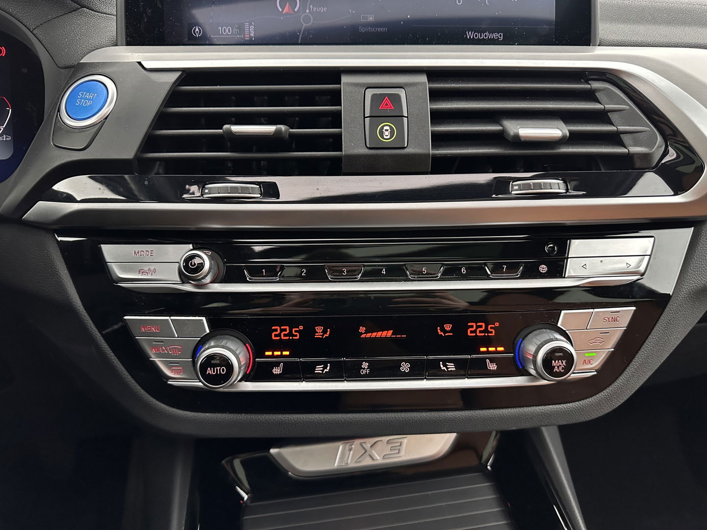 BMW iX3 High Executive 80 kWh [ 3-Fase-11kW ] {SOH-96%} (INCL-BTW) Aut. *PANO | LEATHER | HARMAN/KARDON | FULL-LED | BLINDSPOT | MEMORY-PACK | DIGI-COCKPIT | HEATED-SPORTSEATS | KEYLESS | TOPVIEW | DAB+ | NAVI-FULLMAP | HEAD-UP | PRIVACY-GLASS |