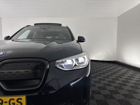 BMW iX3 High Executive 80 kWh [ 3-Fase-11kW ] {SOH-96%} (INCL-BTW) Aut. *PANO | LEATHER | HARMAN/KARDON | FULL-LED | BLINDSPOT | MEMORY-PACK | DIGI-COCKPIT | HEATED-SPORTSEATS | KEYLESS | TOPVIEW | DAB+ | NAVI-FULLMAP | HEAD-UP | PRIVACY-GLASS |