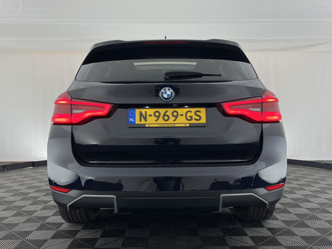 BMW iX3 High Executive 80 kWh [ 3-Fase-11kW ] {SOH-96%} (INCL-BTW) Aut. *PANO | LEATHER | HARMAN/KARDON | FULL-LED | BLINDSPOT | MEMORY-PACK | DIGI-COCKPIT | HEATED-SPORTSEATS | KEYLESS | TOPVIEW | DAB+ | NAVI-FULLMAP | HEAD-UP | PRIVACY-GLASS |