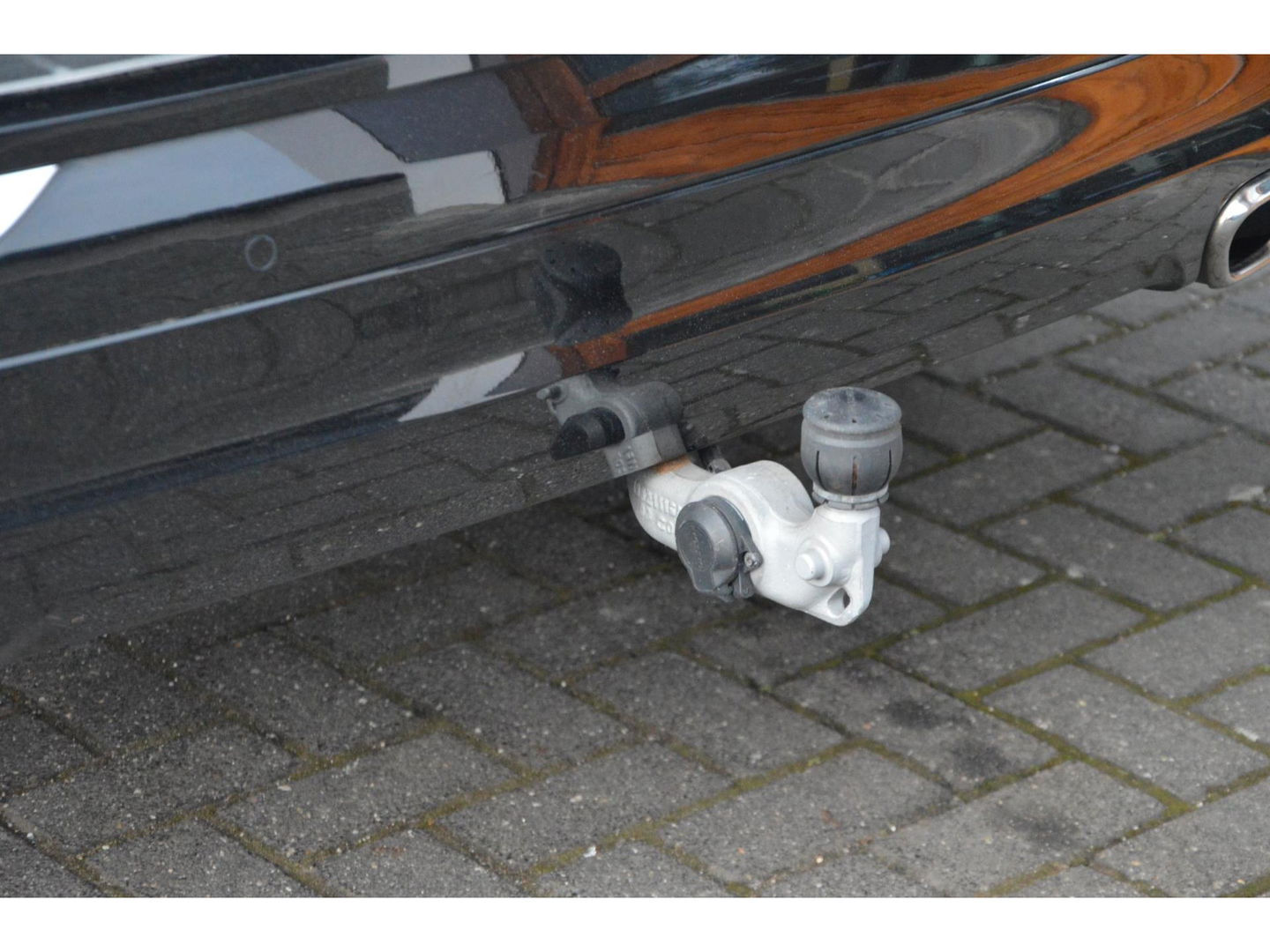 Volvo XC60 Hybride T6 AWD R-Design | Head-Up Display | Panoramadak | Harman/Kardon | Trekhaak | Rondom stoelverwarming | Memory |