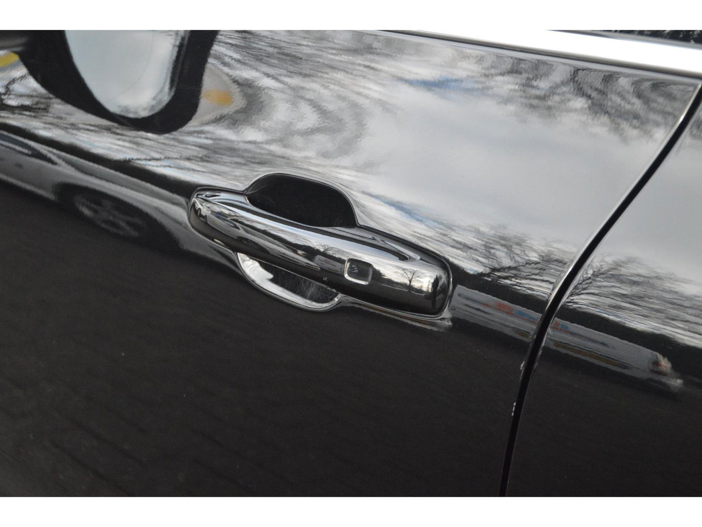 Volvo XC60 Hybride T6 AWD R-Design | Head-Up Display | Panoramadak | Harman/Kardon | Trekhaak | Rondom stoelverwarming | Memory |